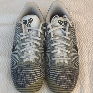 Nike Kobe KB Mentality II White/Black-Wolf Grey